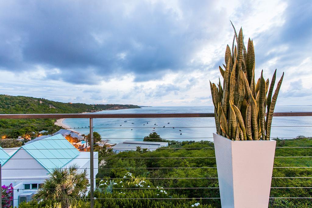 Ceblue Villas The Valley Exterior photo